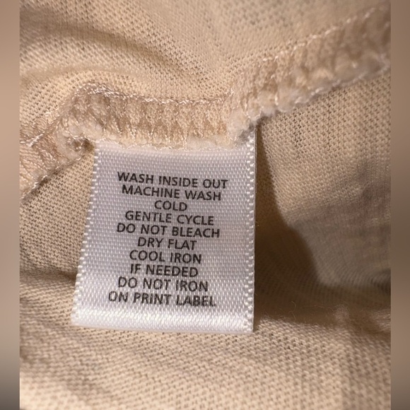 LOFT butter yellow v-neck top size M - Picture 4 of 5